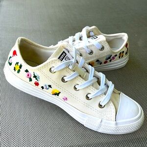 NWOT Converse Chuck Taylor All Star Ox Kids